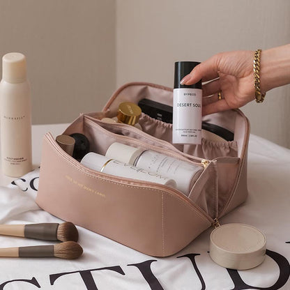 TravelMate™ | Cosmetic Bag (1+1 GRATIS)